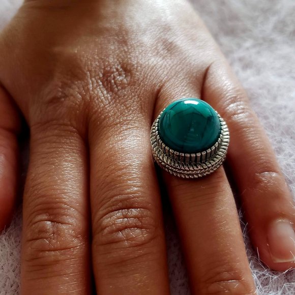 Turquoise Bezel Fashion Ring Silver Tone Size 7 - Picture 3 of 9